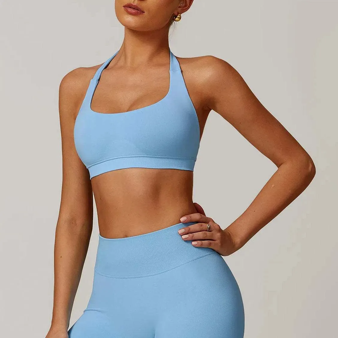 Seamless Halter Sports Bra