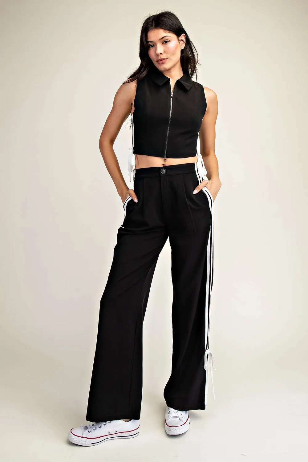 Side Contrast with Tie Loose Fit Woven Pants