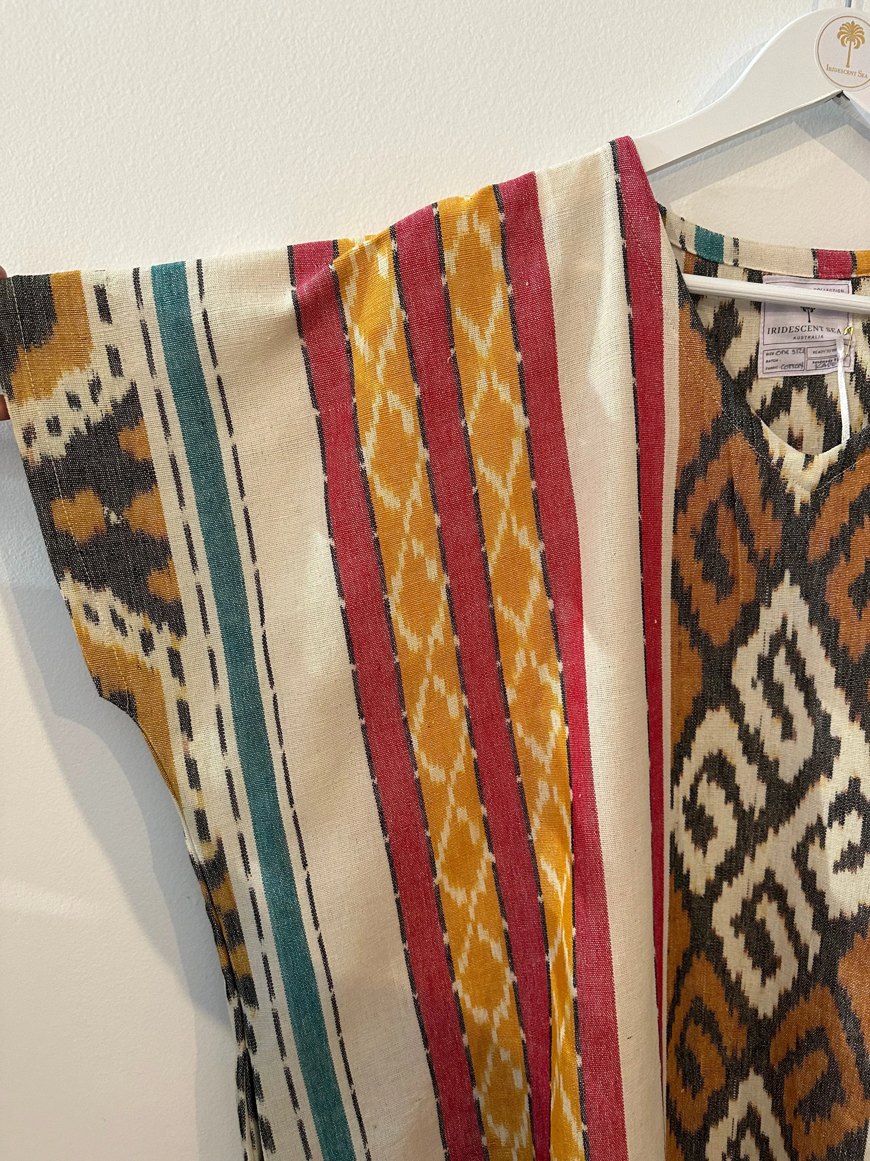 SOLANA Beach Cover in Cream & Green Ikat