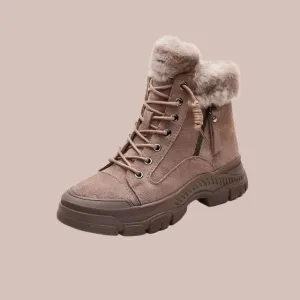 Timeless and versatile genuine leather snow boot