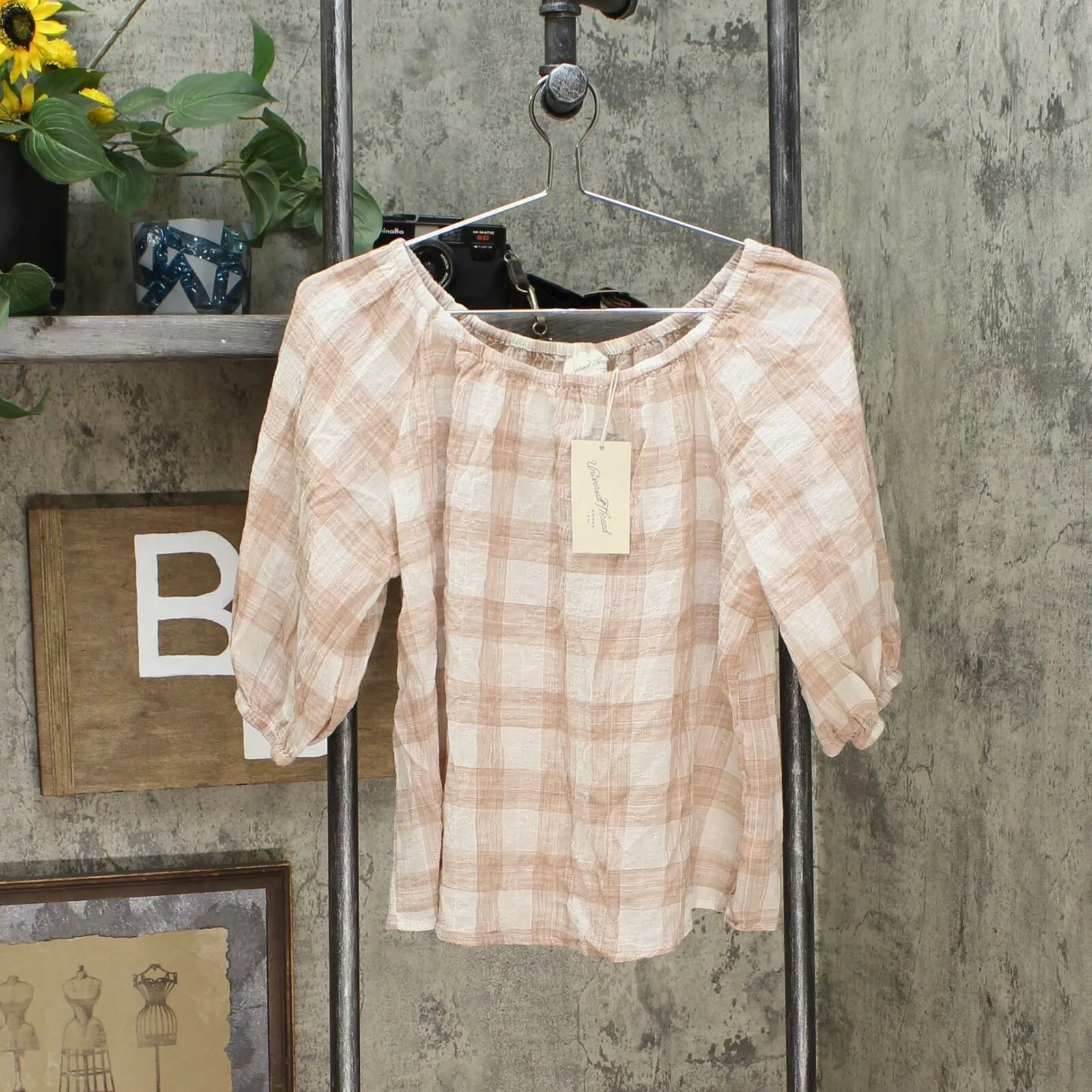 Universal Thread Women's Plaid Bubble 3/4 Sleeve Round Neck Top