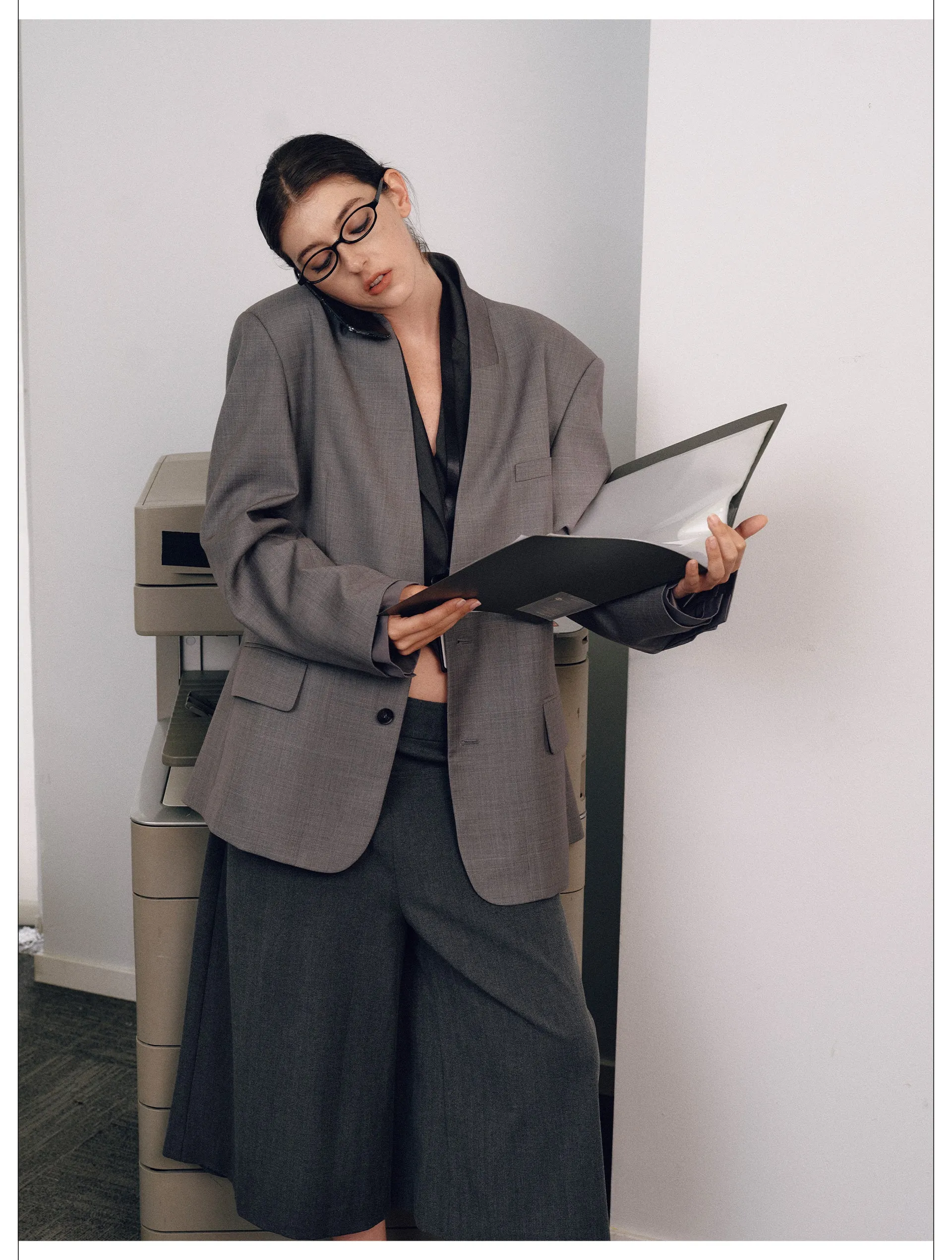 V-Neck Suit Blazer