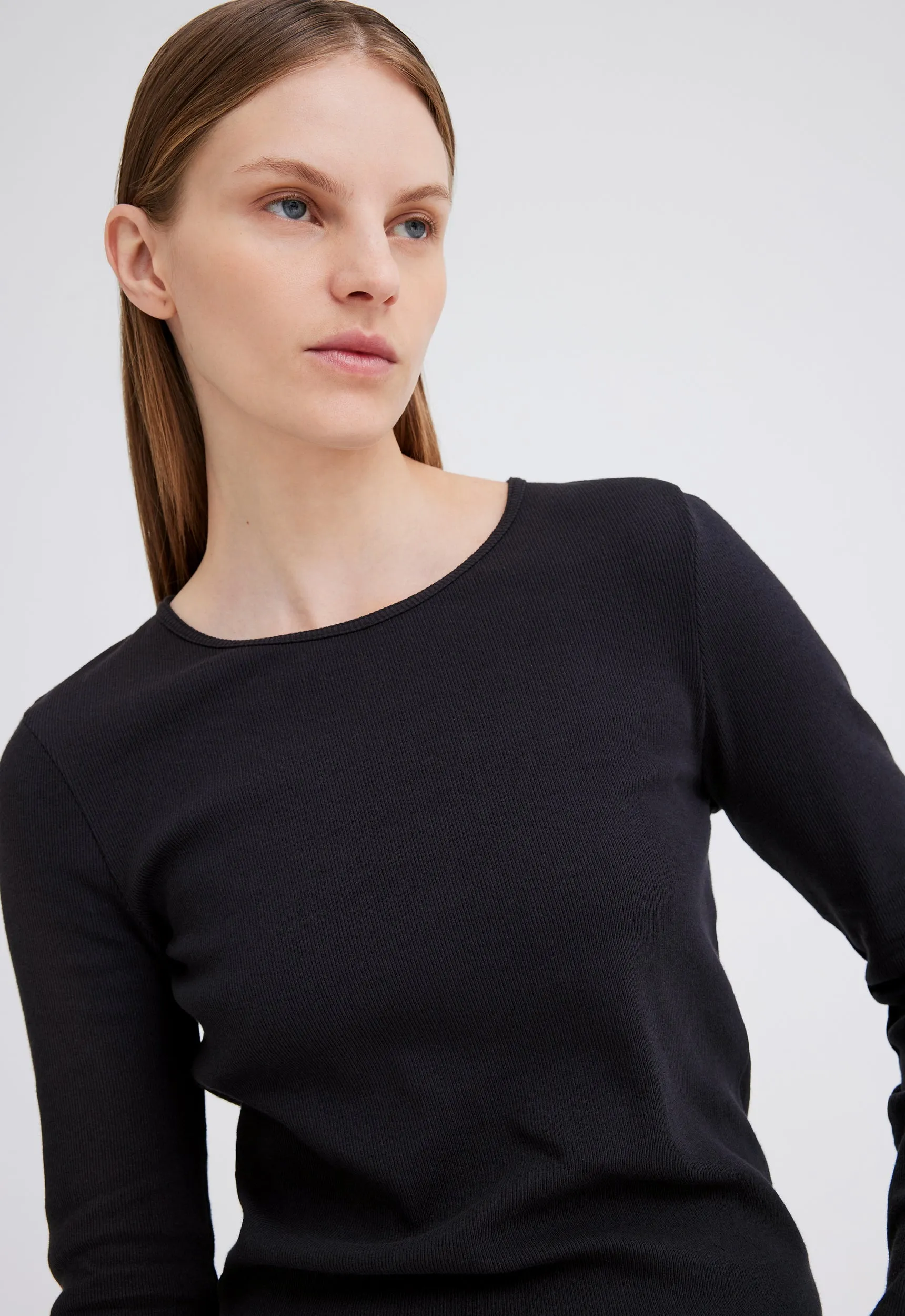 Vere Long Sleeve Tee - Black