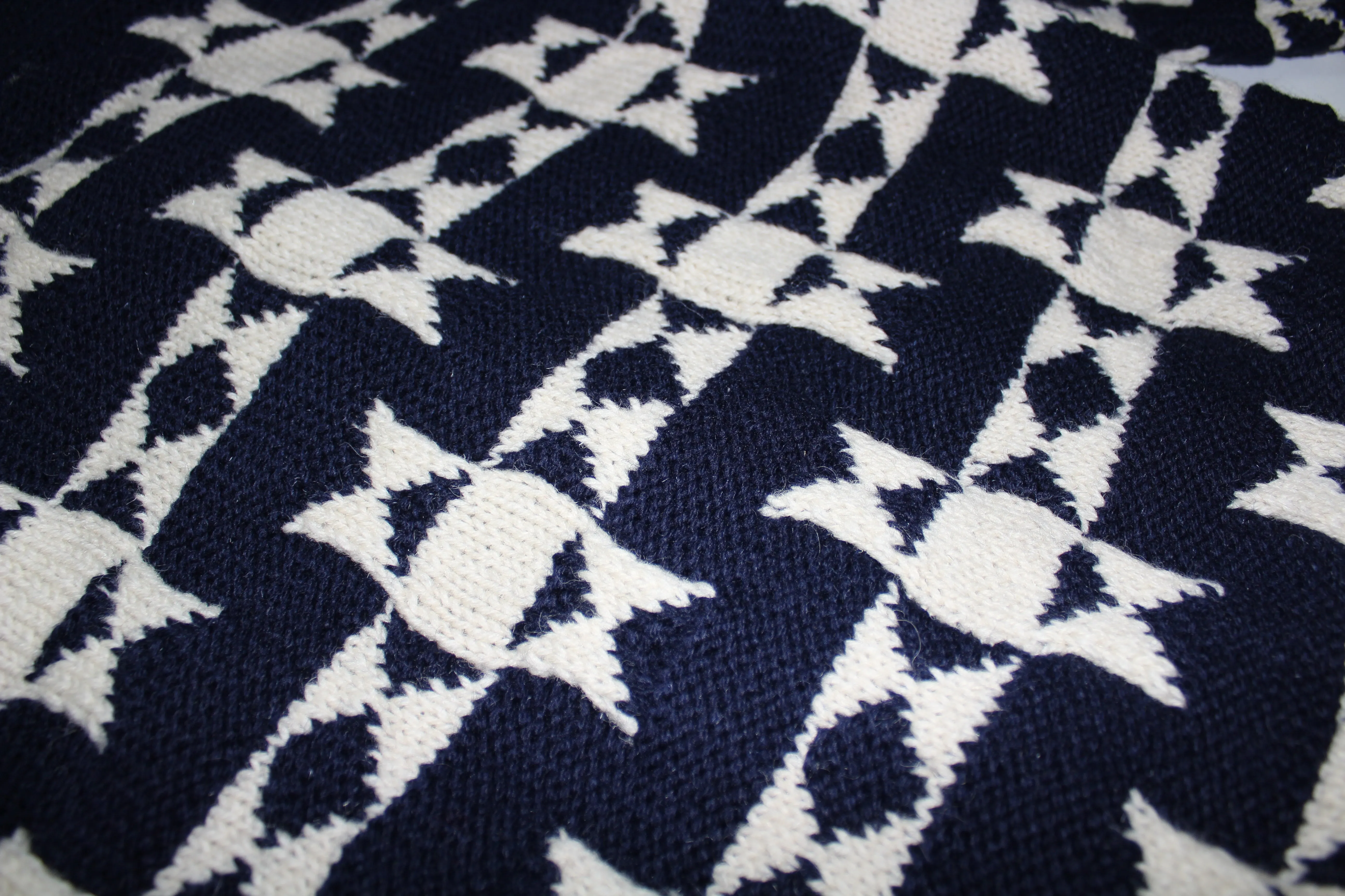 Vintage Chunky Hand Knit Intarsia Cardigan Sweater