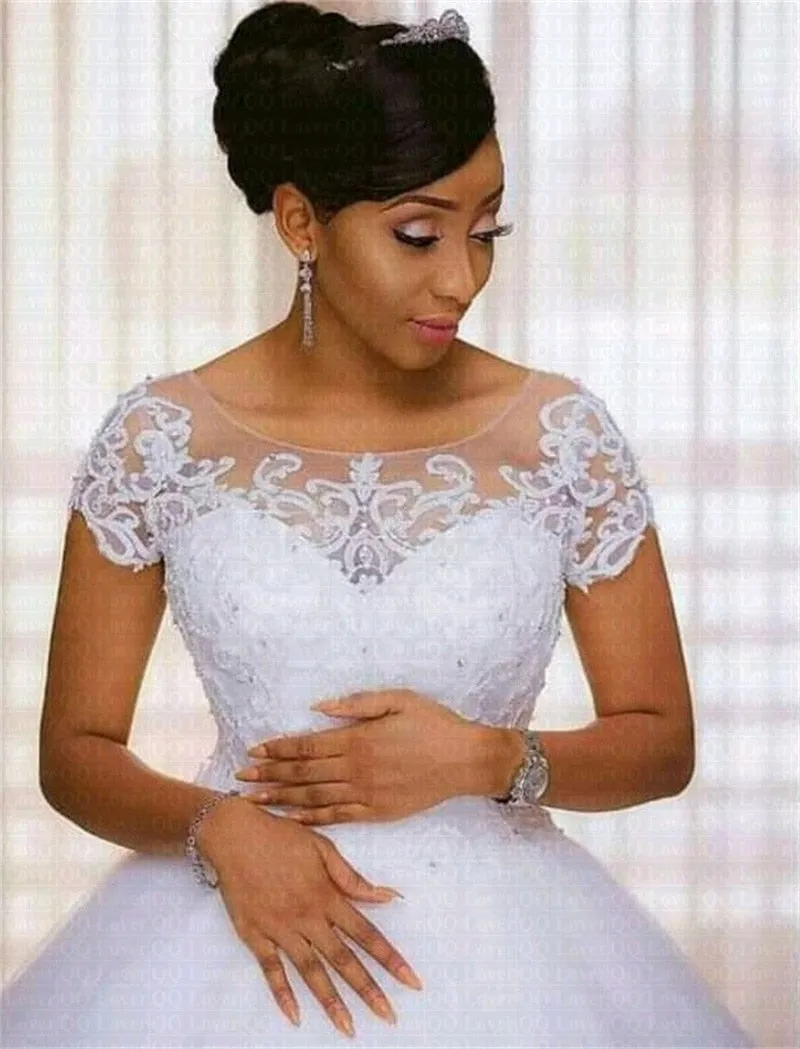 Vintage Lace Appliques Ball Gown African Wedding Dresses