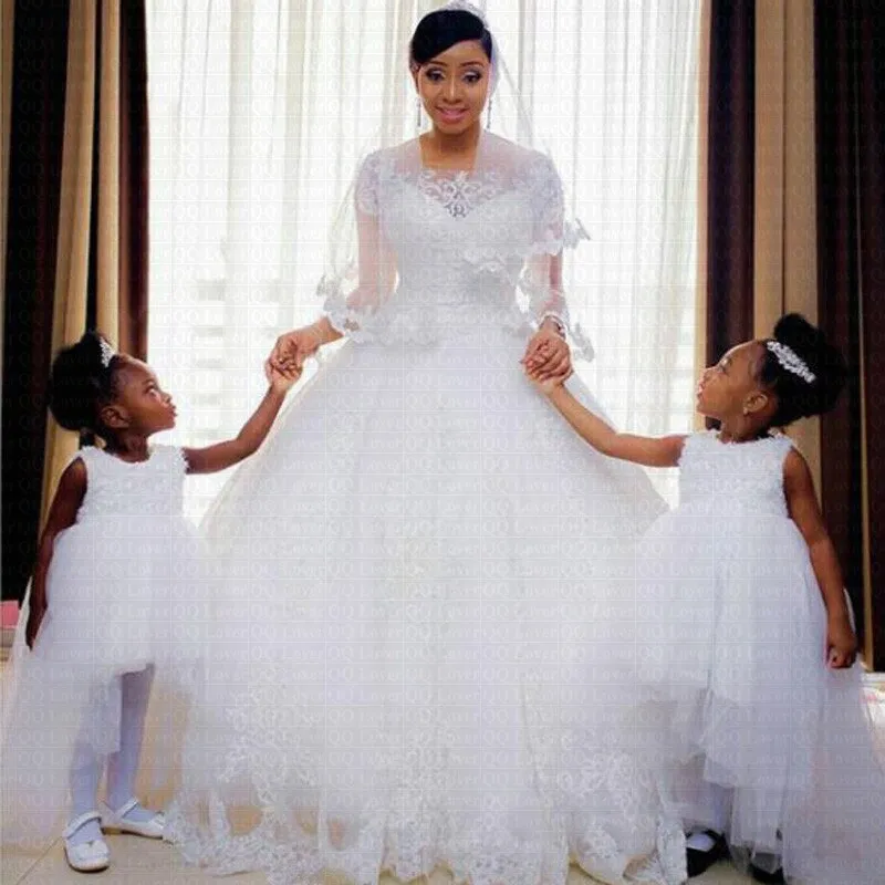 Vintage Lace Appliques Ball Gown African Wedding Dresses