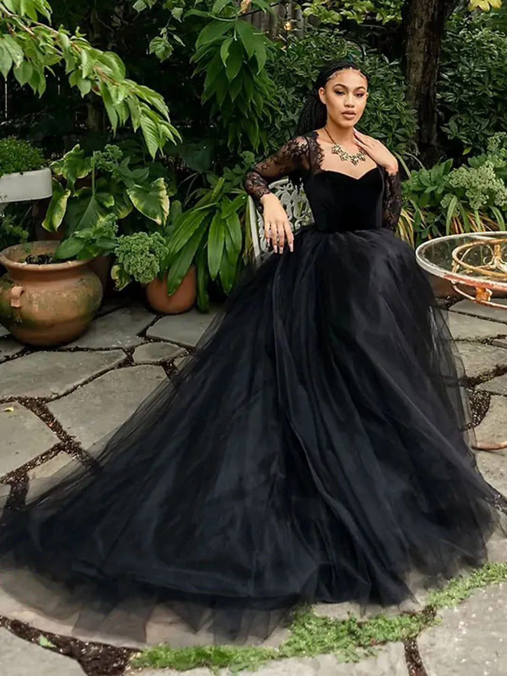 Wedding Dresses Velvet Long Sleeves Lace Vintage Bridal Gowns