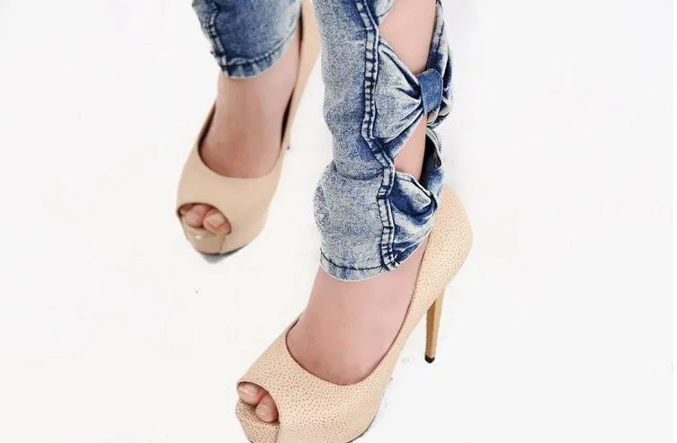 Women's Hollowed Out Bow Decorated Sexy Denim Jeans