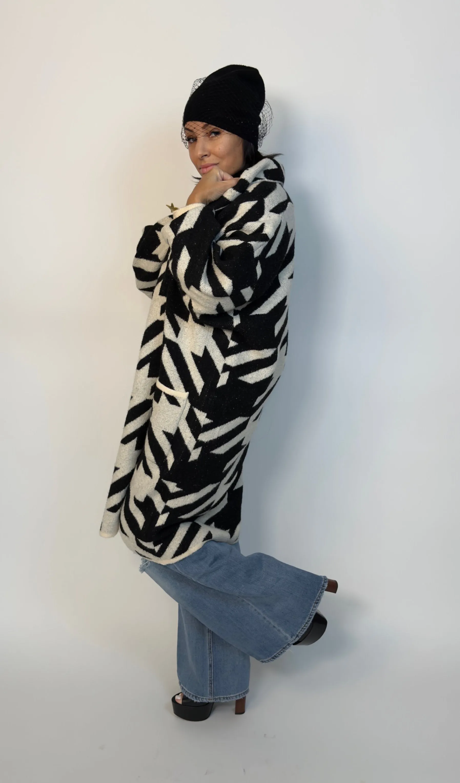 WRAPPED UP IN HOUNDSTOOTH | CARDIGAN